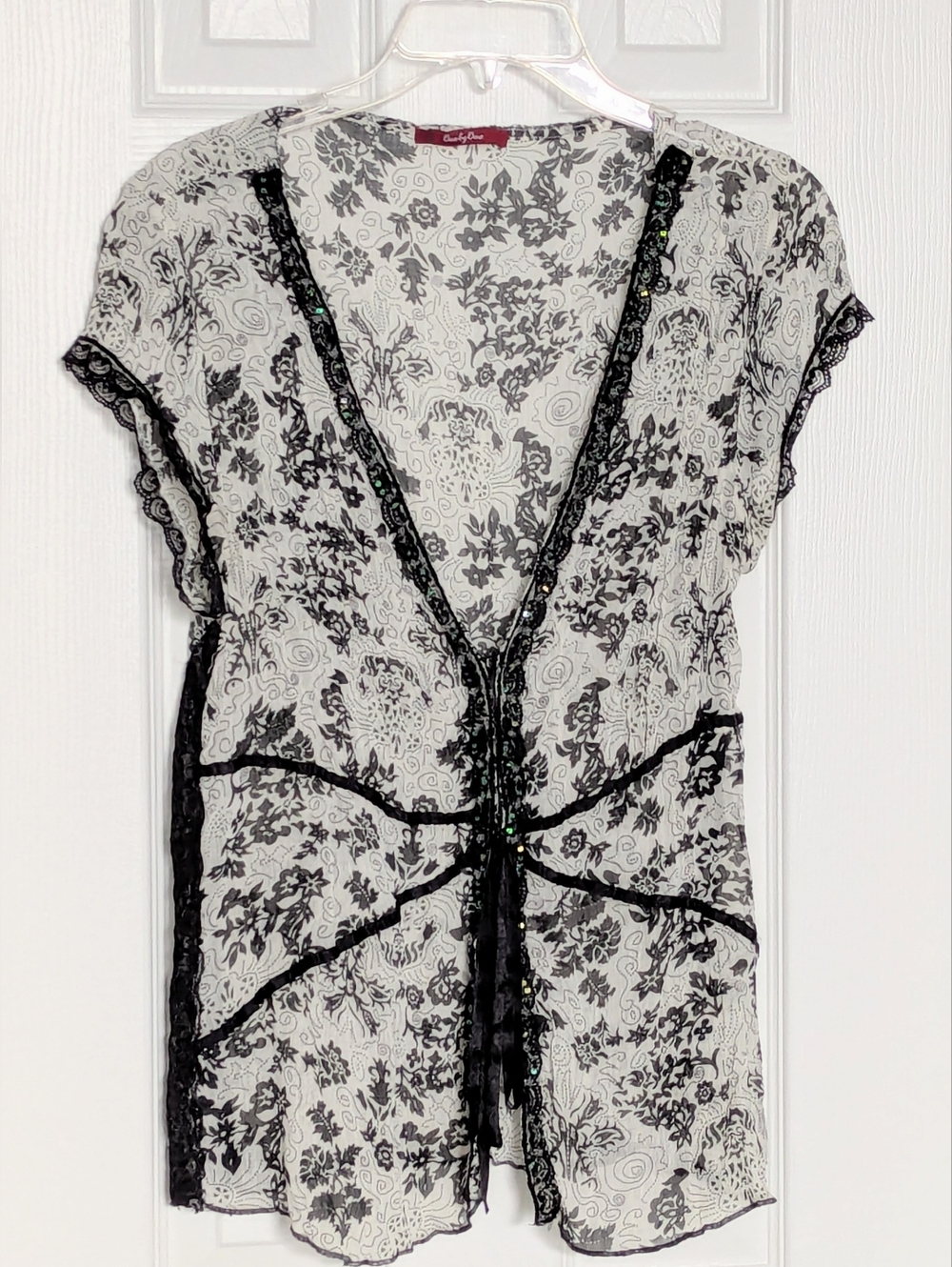 One by One Women's Sleeveless Lightweight Flowy Blouse Vest w/Sequins & Lace
